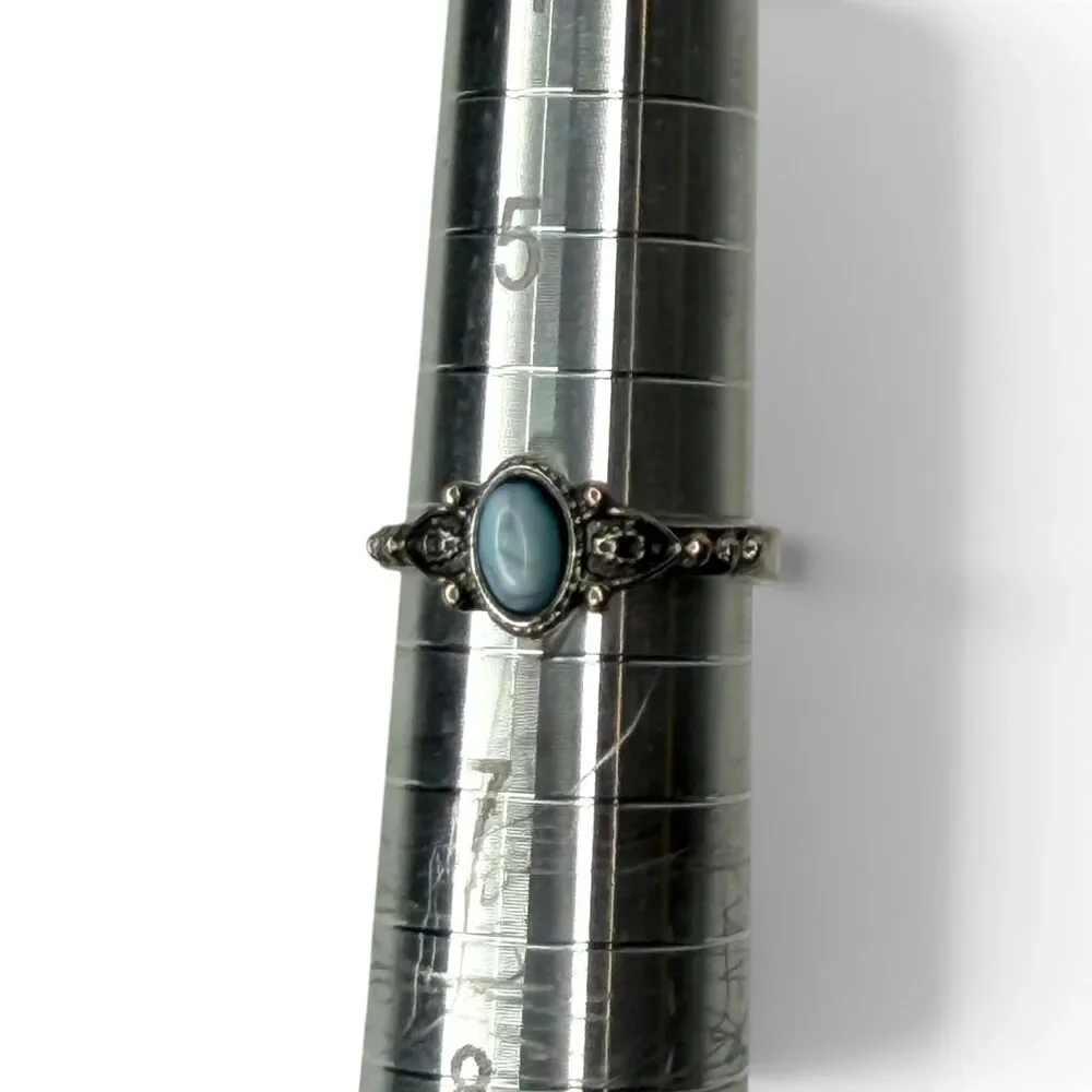 Vintage-Style Blue Cabochon Ring